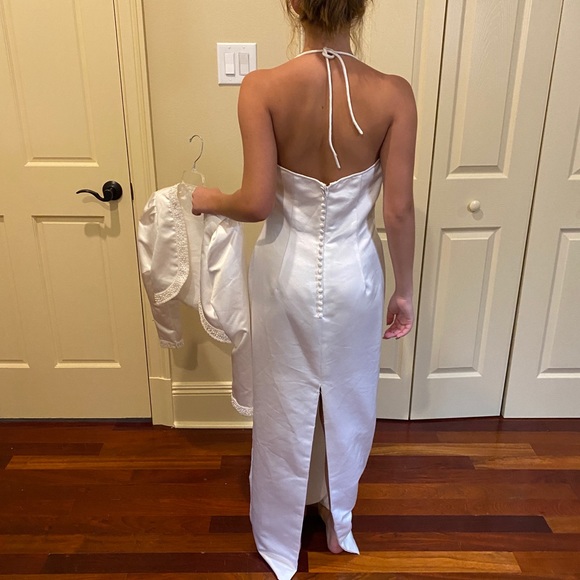 White wedding dress worn once - Picture 5 of 5